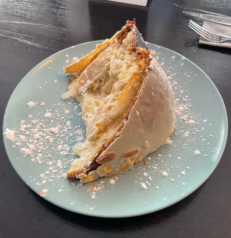 Tranche di panettone al oro bianco