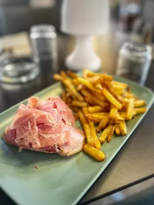 Jambon blanc Italien et frites fraiches Kids