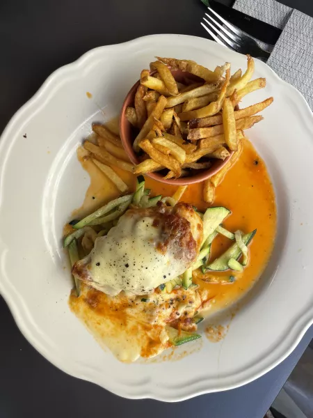 Petto di pollo alla Valdaostana